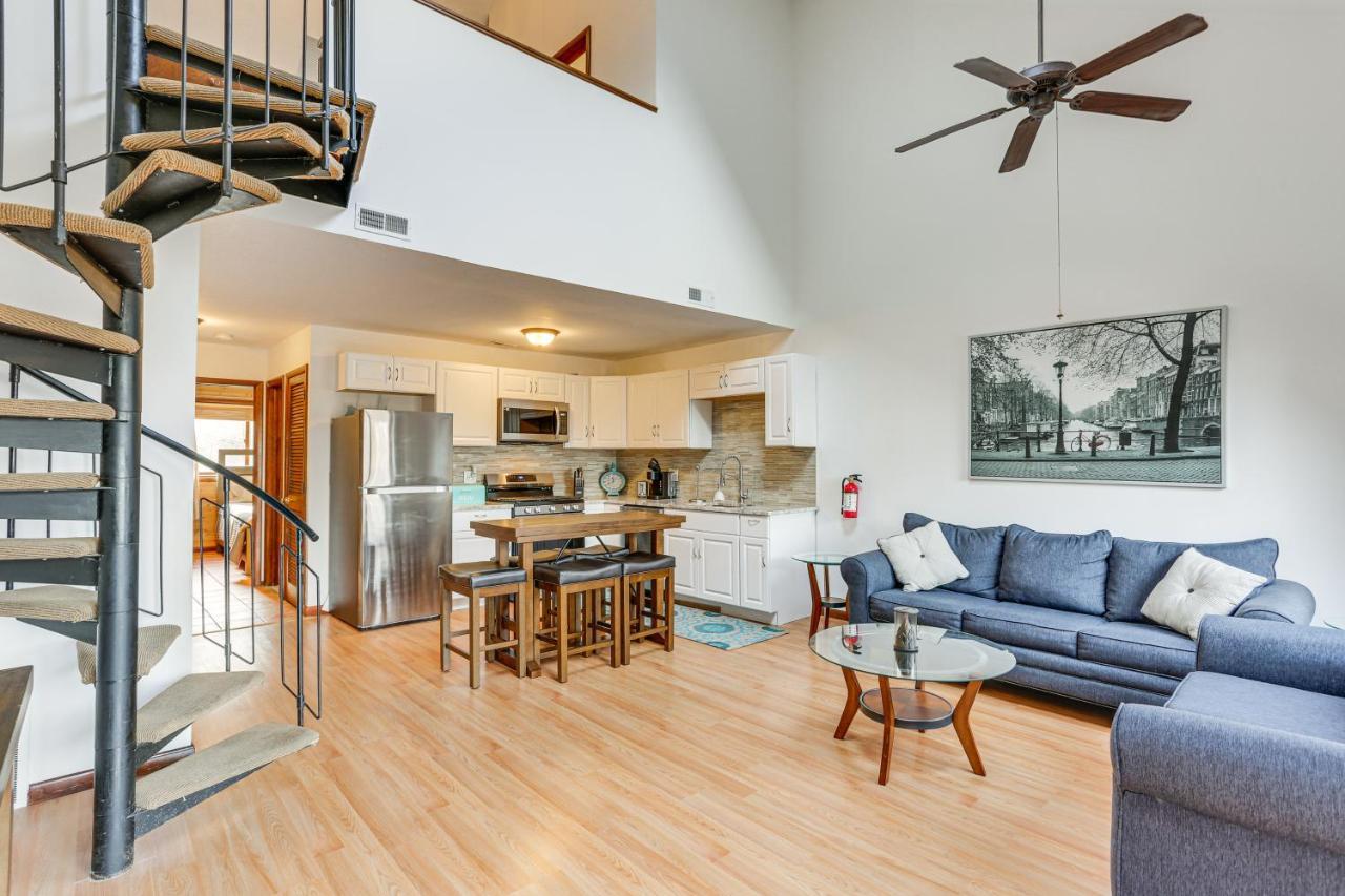 Township With Balcony Near Lifts! Apartment Vernon